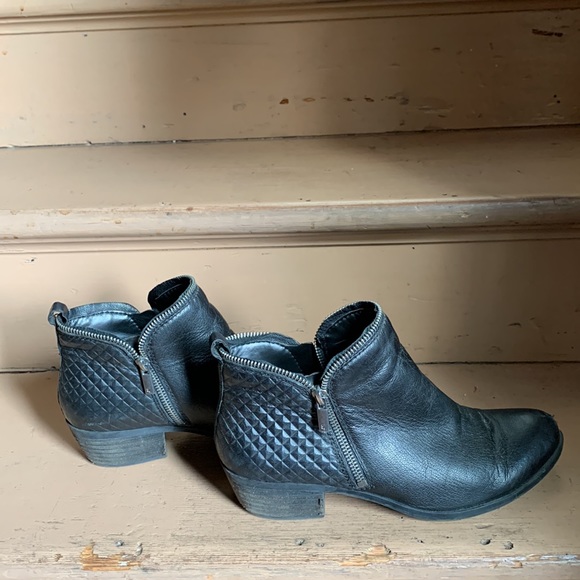 Ankle Boots - Picture 3 of 7